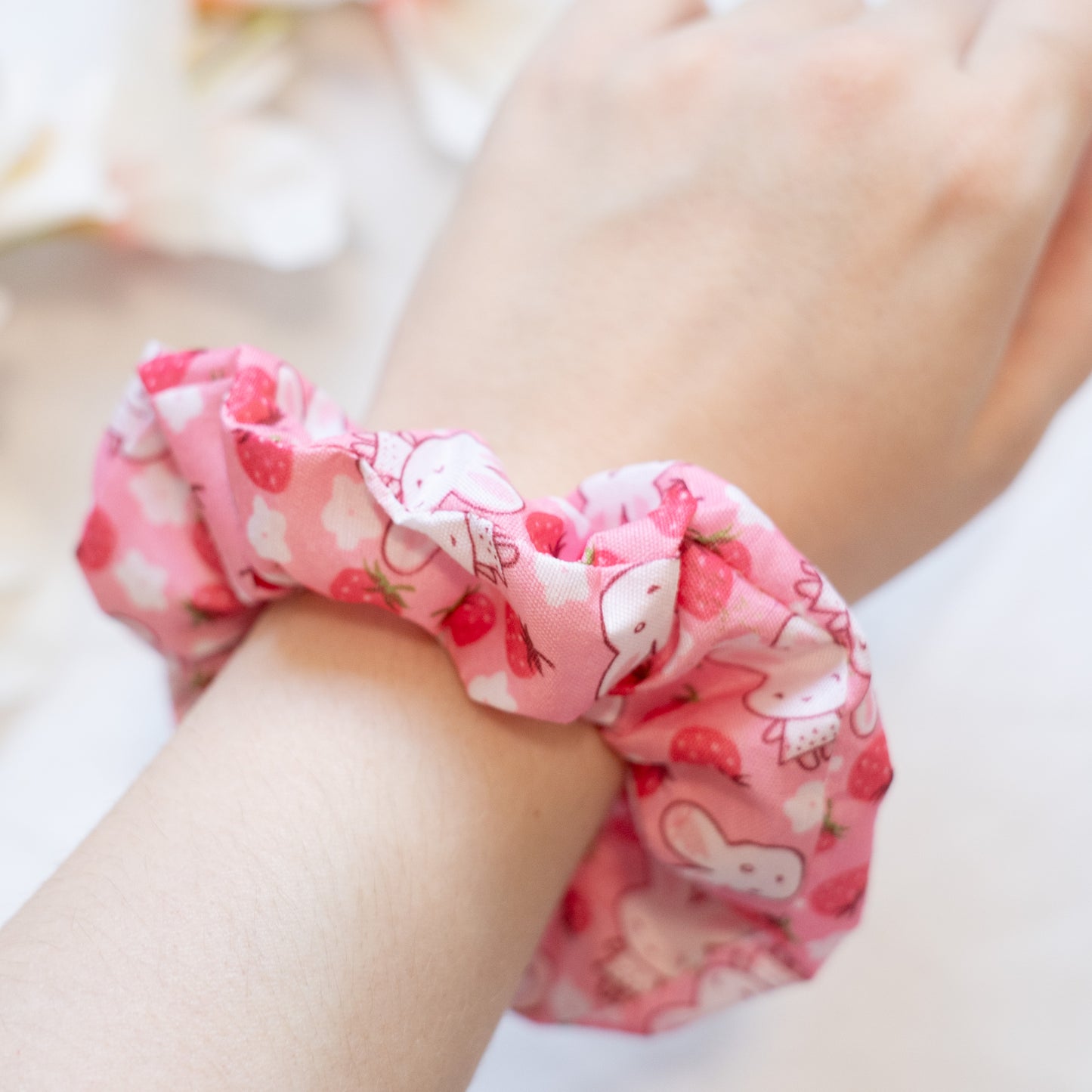 Bunny world | Scrunchie Pink