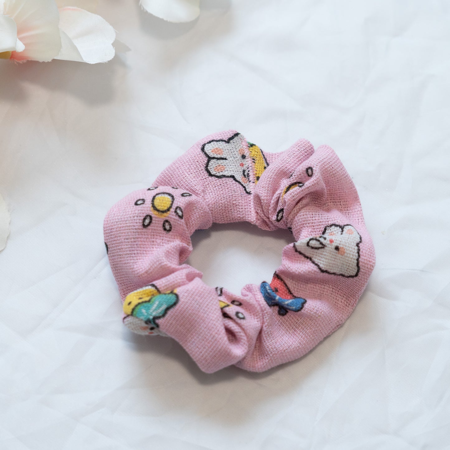 Bunny world | Strawberry Bunny Scrunchie Pink